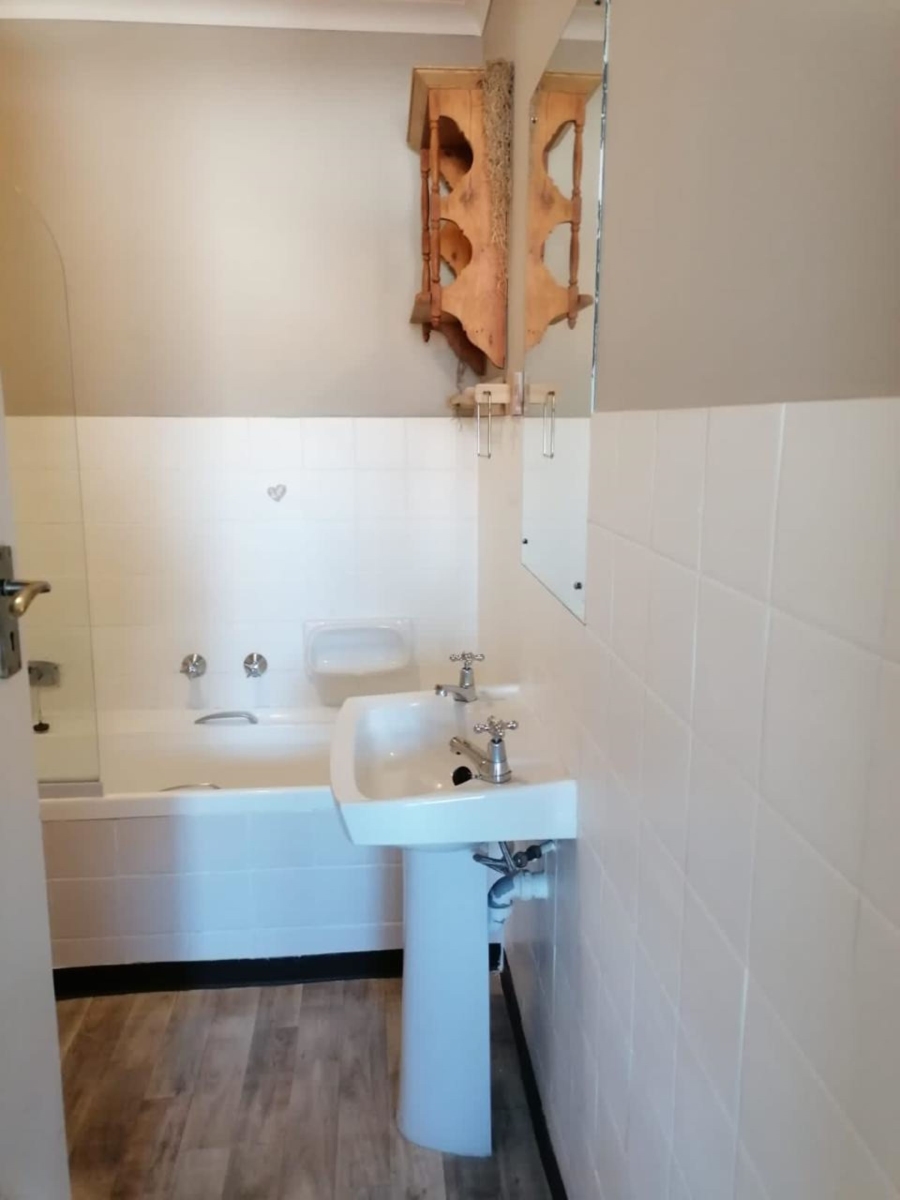 1 Bedroom Property for Sale in Van Riebeeckstrand Western Cape